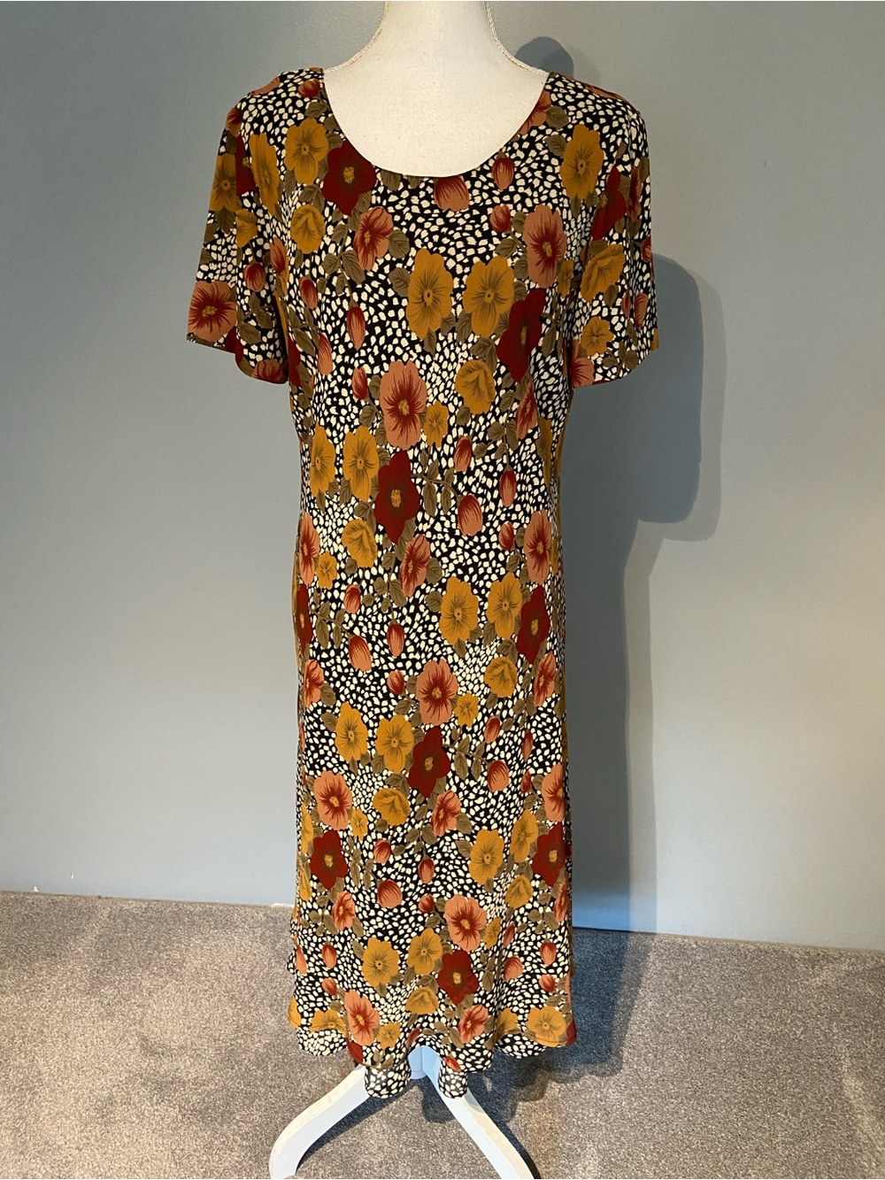 Jessica Howard Floral Short-Sleeve Midi Dress in Mustard, Rust & Black